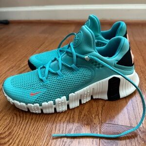 Nike Metcon 4- Women’s Size 9.5